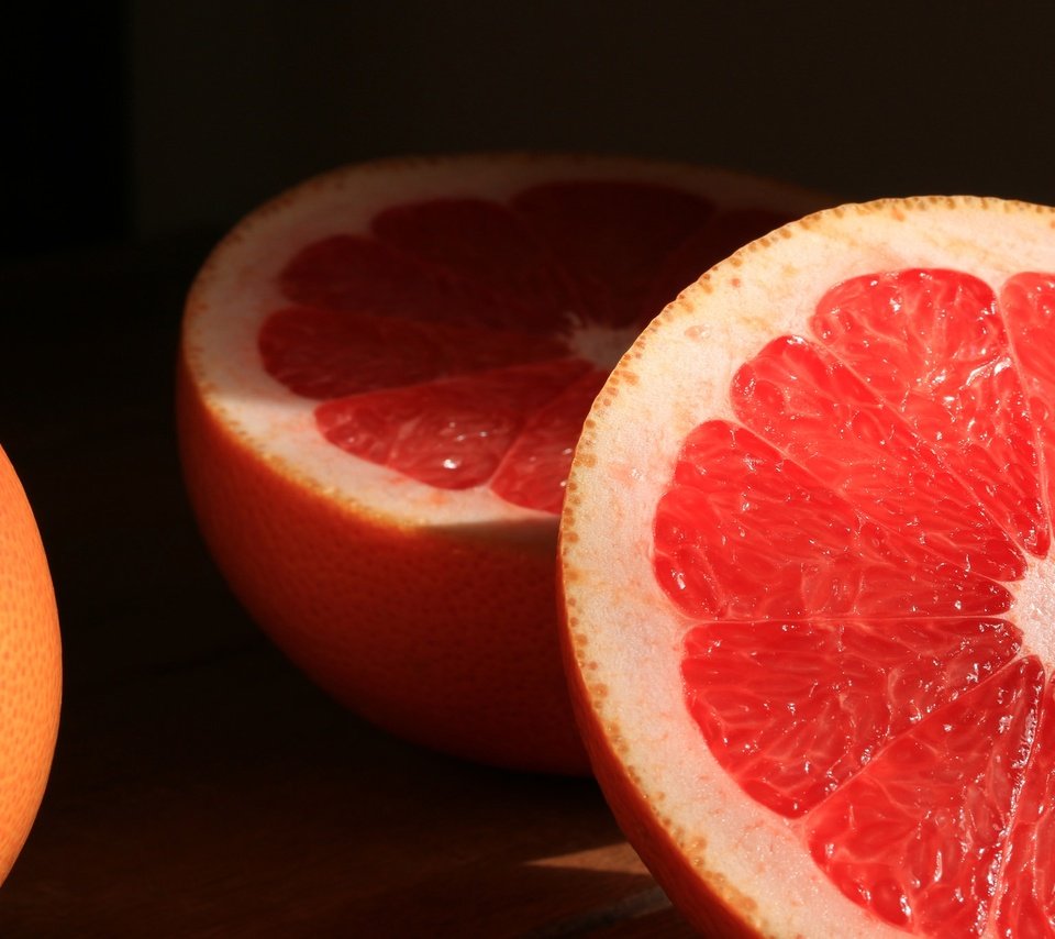 Обои фон, фрукты, цитрус, дольки, грейпфрут, background, fruit, citrus, slices, grapefruit разрешение 2048x1365 Загрузить