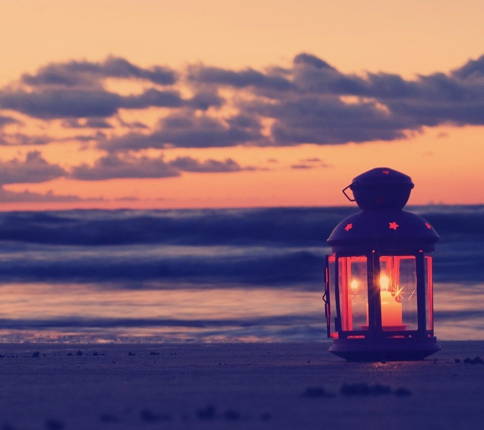 Обои небо, свеча, природа, фонарик, закат, пейзаж, море, песок, пляж, фонарь, the sky, candle, nature, flashlight, sunset, landscape, sea, sand, beach, lantern разрешение 1920x1200 Загрузить