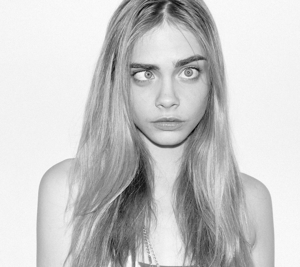 Обои чёрно-белое, модель, лицо, прикол, кара делевинь, black and white, model, face, the trick, cara delevingne разрешение 1920x1080 Загрузить