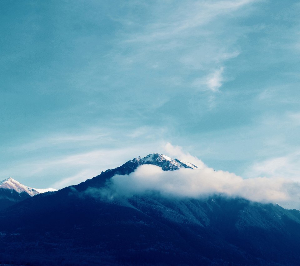 Обои небо, облака, горы, россия, кавказ, the sky, clouds, mountains, russia, the caucasus разрешение 2560x1440 Загрузить