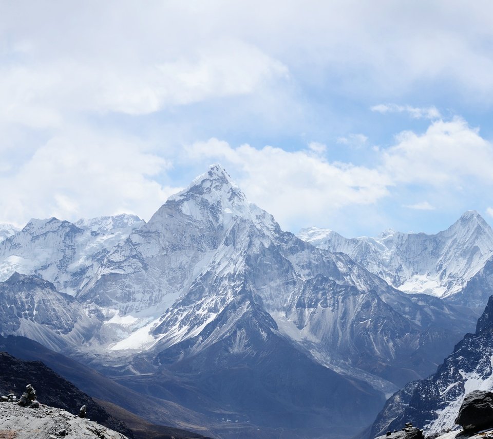 Обои небо, облака, горы, скалы, природа, непал, ама-даблам, the sky, clouds, mountains, rocks, nature, nepal, ama dablam разрешение 3696x2448 Загрузить
