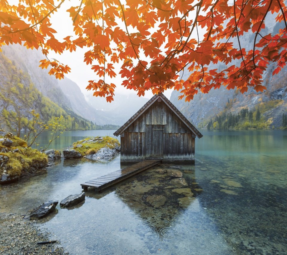 Обои озеро, горы, листва, осень, дом, lake, mountains, foliage, autumn, house разрешение 2500x1667 Загрузить