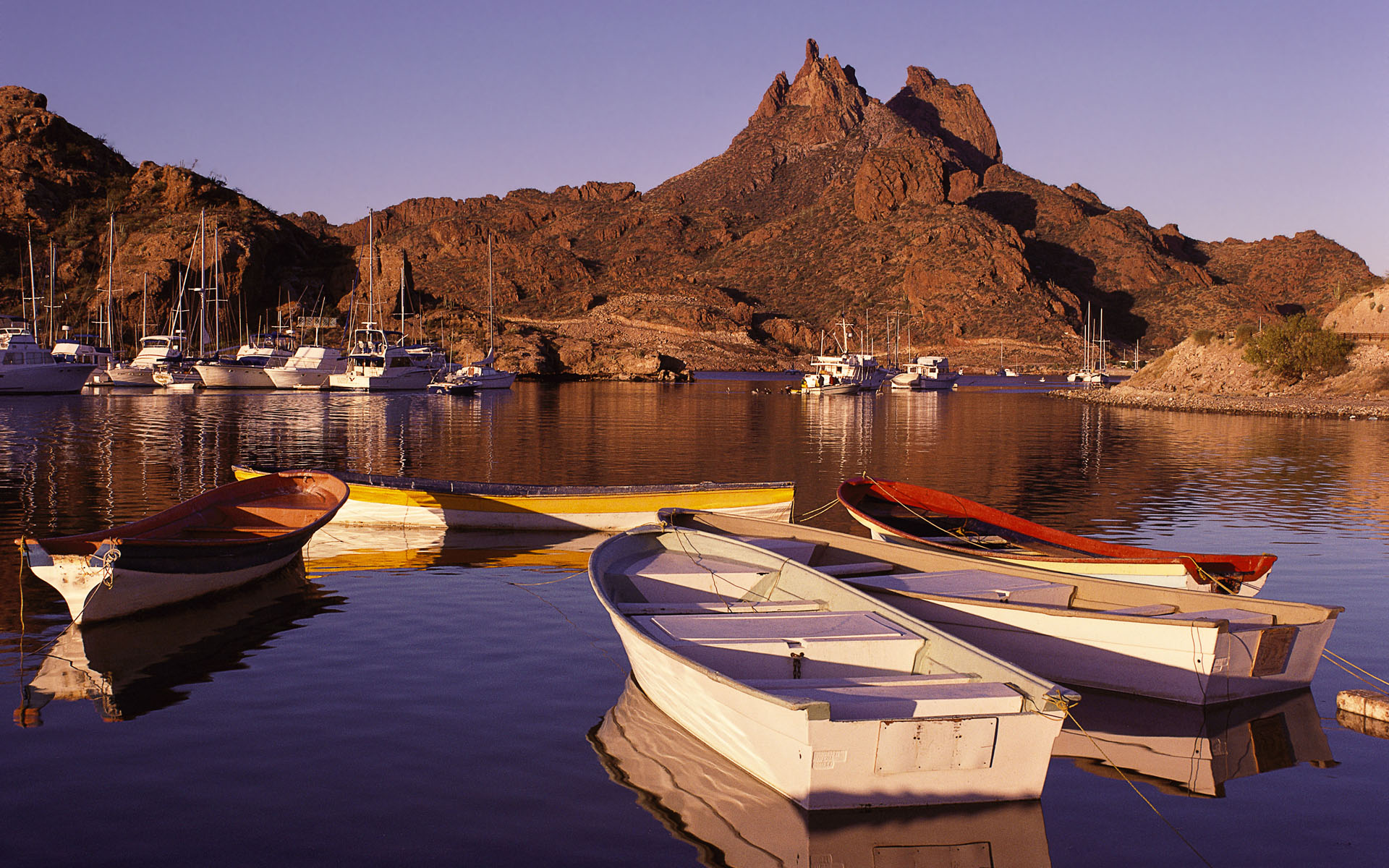 Обои закат, гора, лодки, мексика, гавань, sunset, mountain, boats, mexico, harbour разрешение 1920x1200 Загрузить