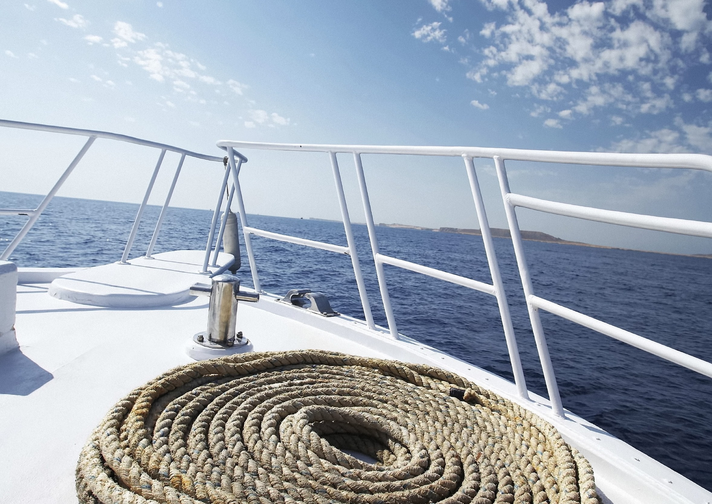 Обои море, яхта, канат, бриз, sea, yacht, rope, breeze разрешение 2357x1668 Загрузить