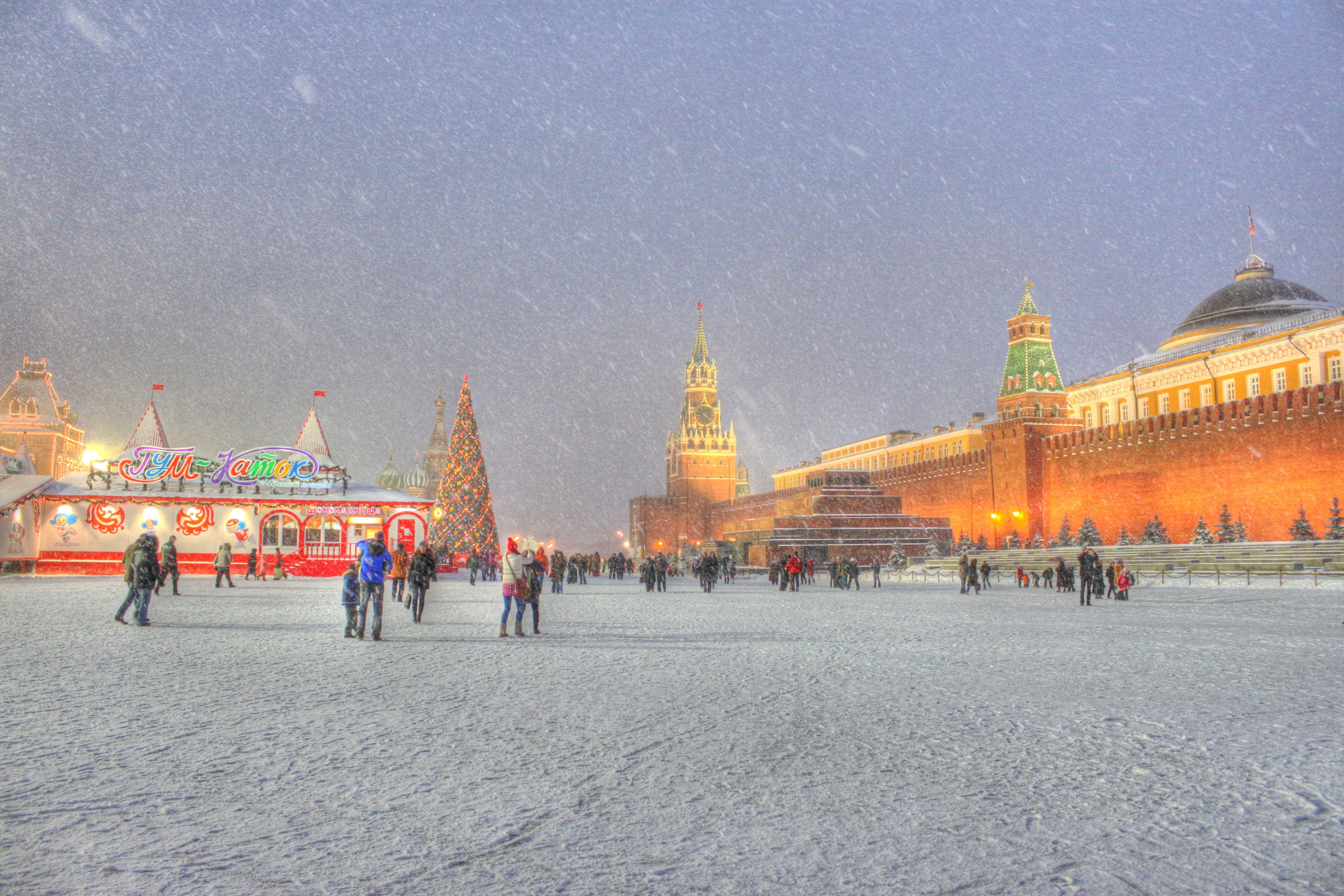 Площадь в году. Россия зимняя красная площадь. Red Square Москва зима. Красная площадь в снегу. Зимняя Москва.