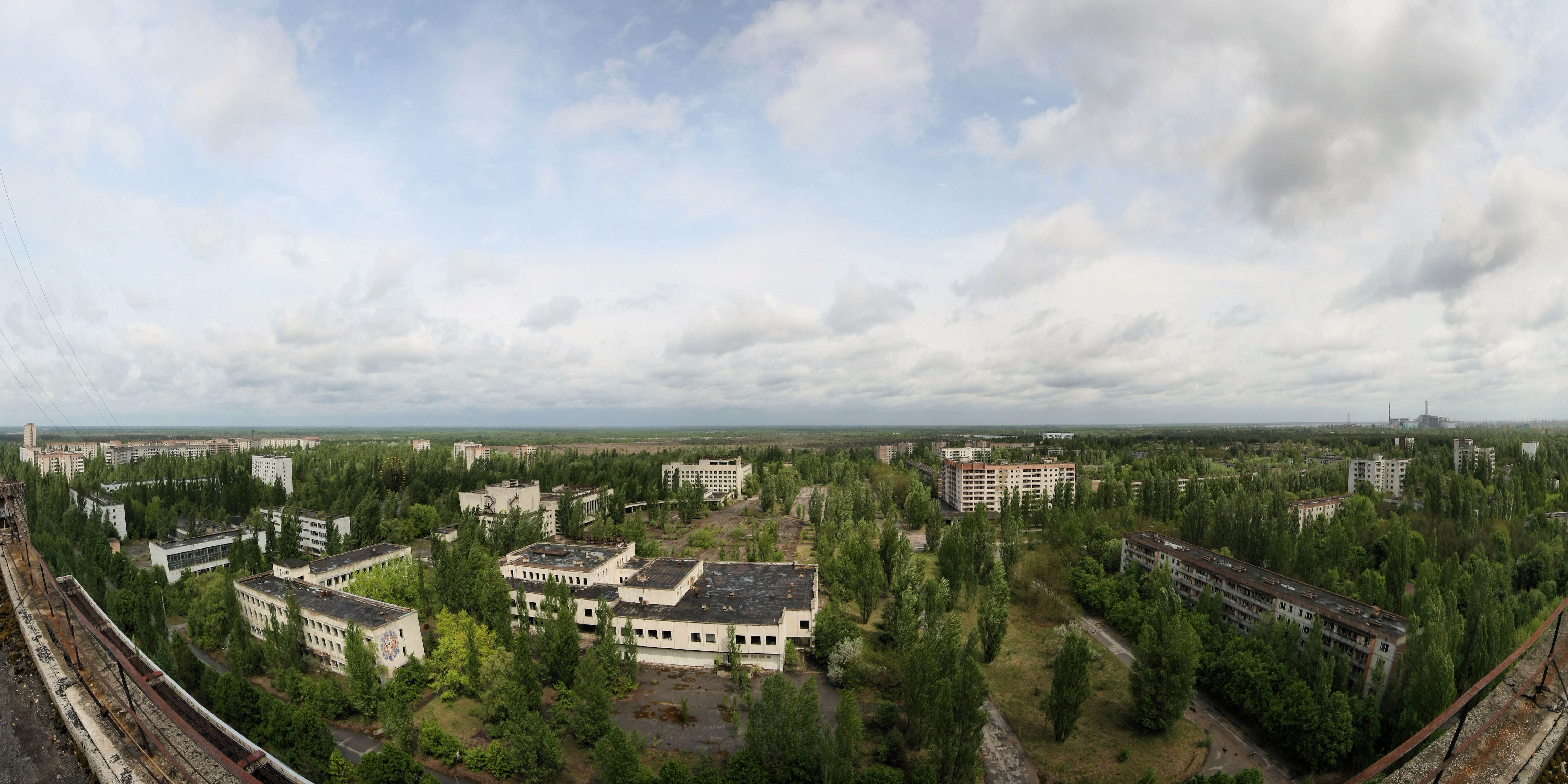 Обои деревья, дома, припять, мертвый город, trees, home, pripyat, dead city разрешение 6000x3000 Загрузить