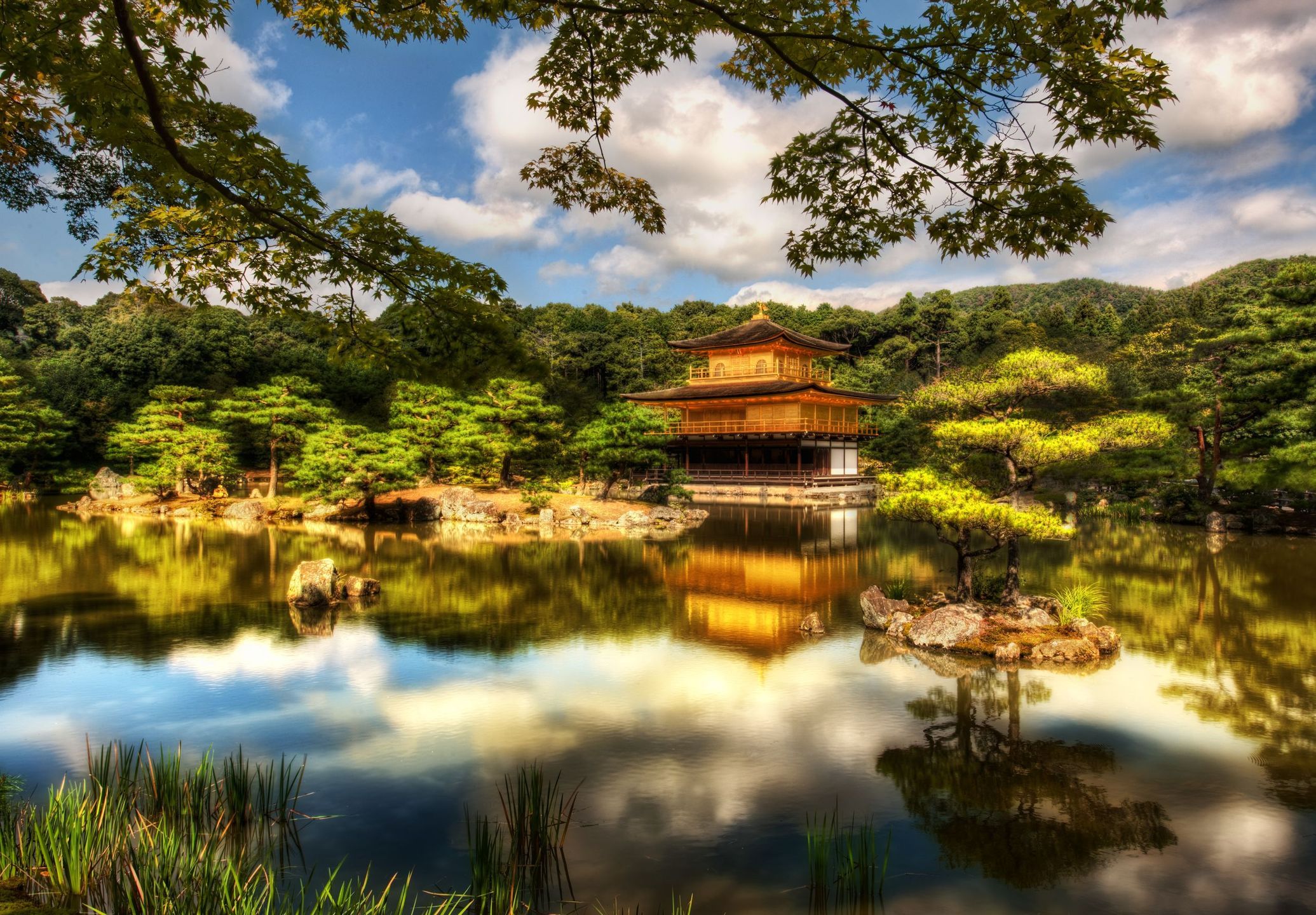 Обои храм, япония, temple, japan разрешение 2071x1440 Загрузить