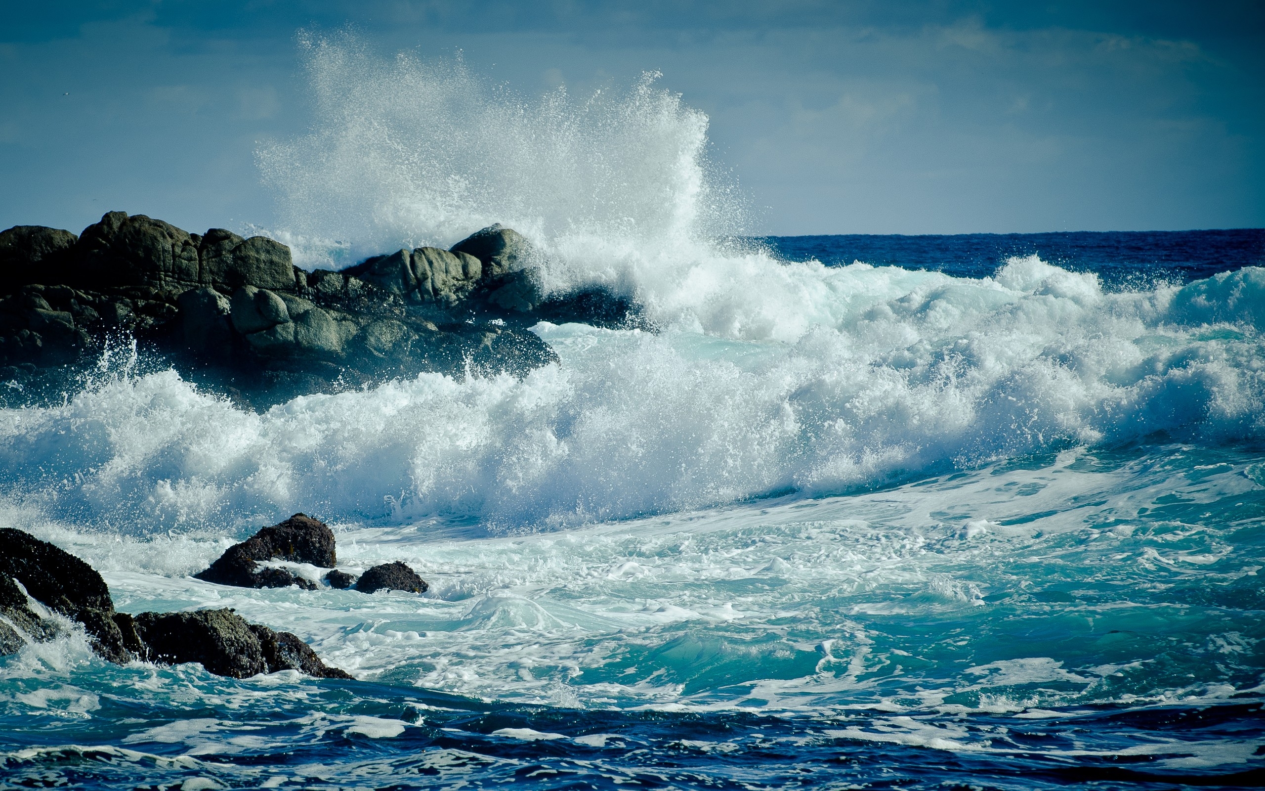 Обои вода, природа, камни, берег, волны, океан, water, nature, stones, shore, wave, the ocean разрешение 2560x1600 Загрузить