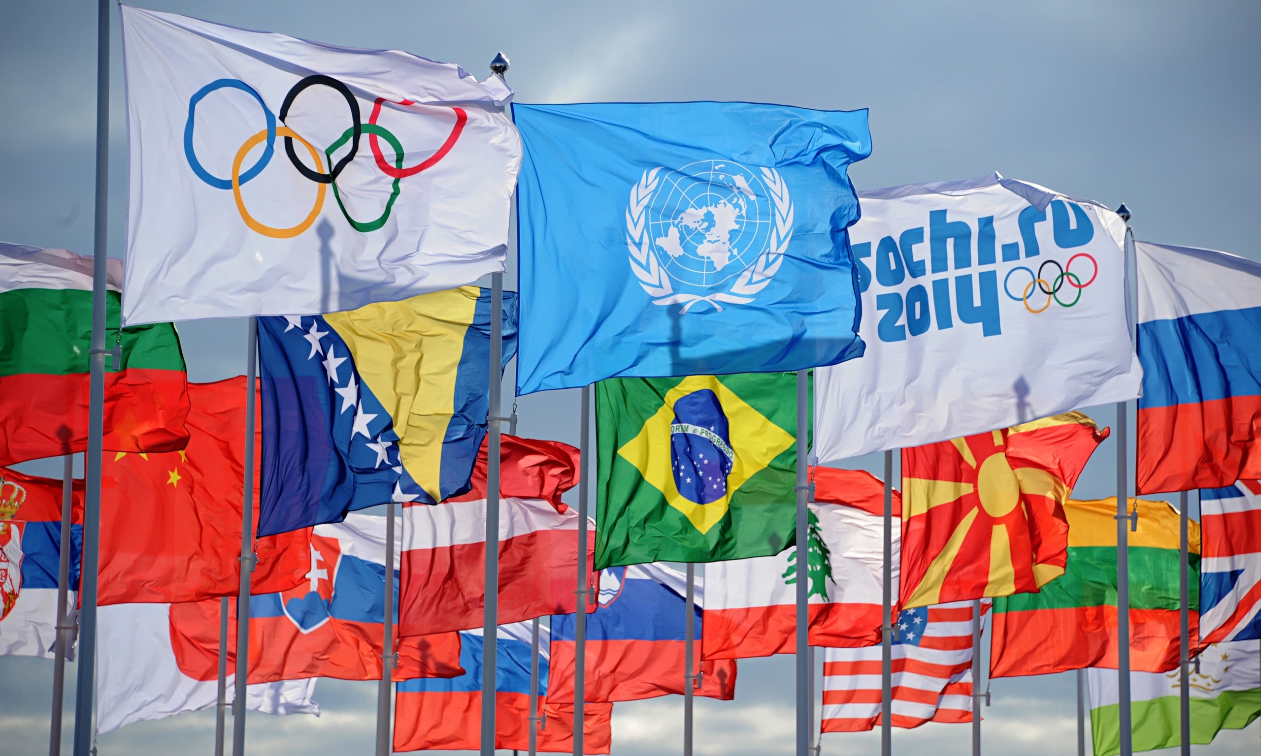 Обои олимпиада, флаги, сочи 2014, олимпийские игры, страны участницы, olympics, flags, sochi 2014, olympic games, the countries participating разрешение 2560x1536 Загрузить