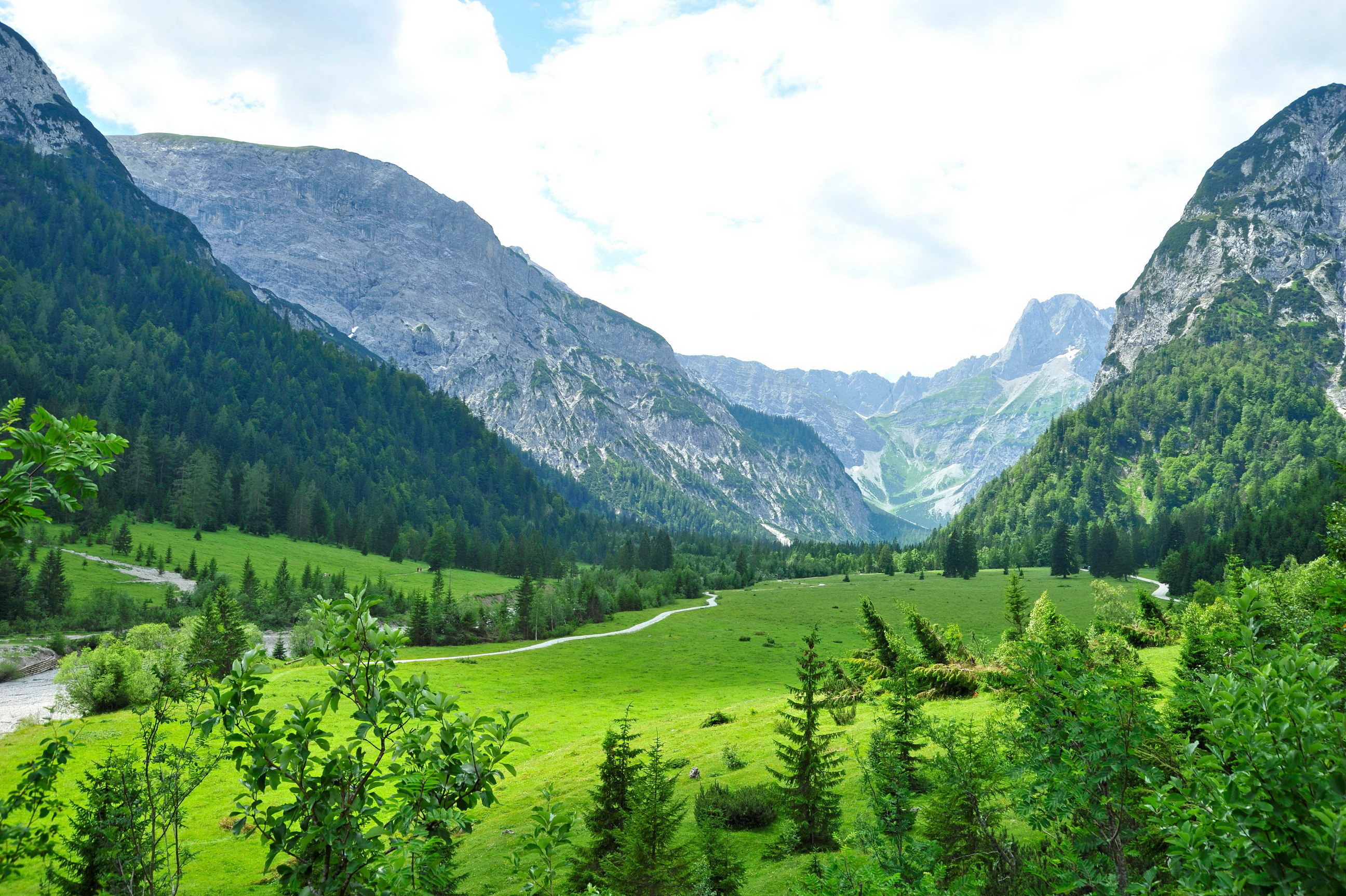 Обои деревья, горы, природа, австрия, тироль, trees, mountains, nature, austria, tyrol разрешение 2592x1725 Загрузить