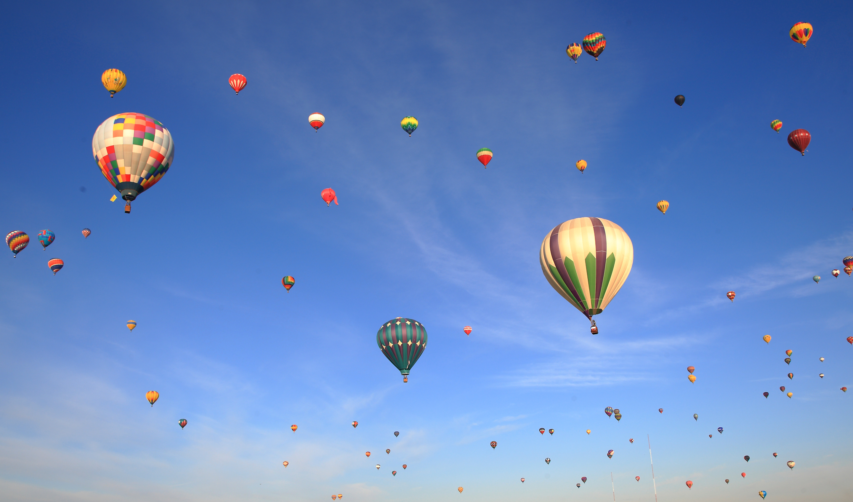 Обои небо, воздушные шары, the sky, balloons разрешение 2880x1695 Загрузить