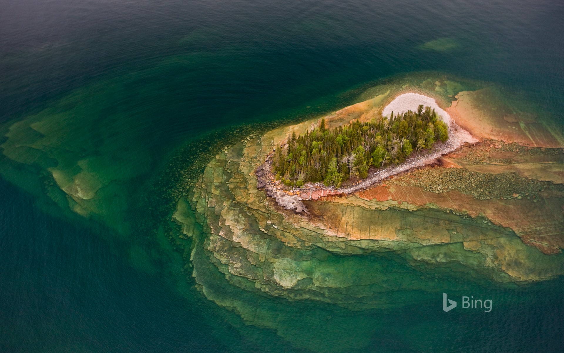 Www bing com image. Озеро Грин Лейк Гавайи. Остров Манитулин Канада. Острова озера Мичиган. Курильские острова природа.