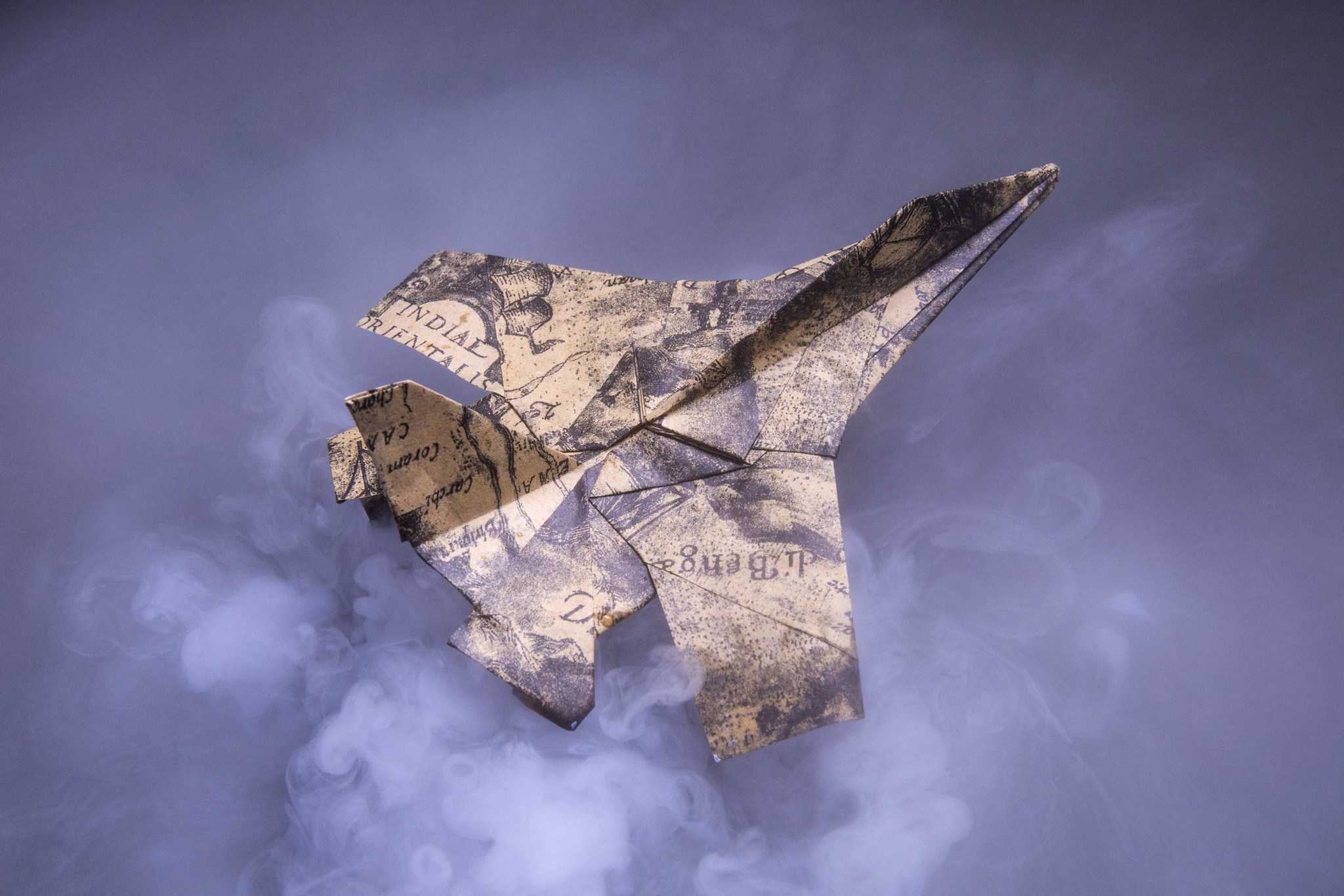 Обои самолет, фон, бумага, истребитель, оригами, the plane, background, paper, fighter, origami разрешение 2048x1365 Загрузить