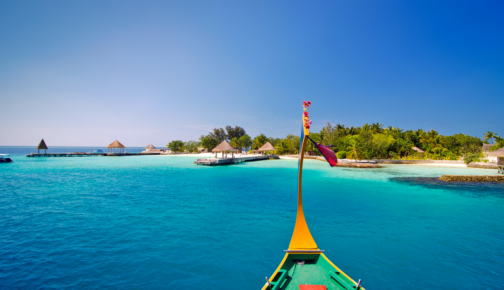 Stay island. Море Мальдивы. Лодка на острове. Jumeirah Vittaveli. Мале Маафару.
