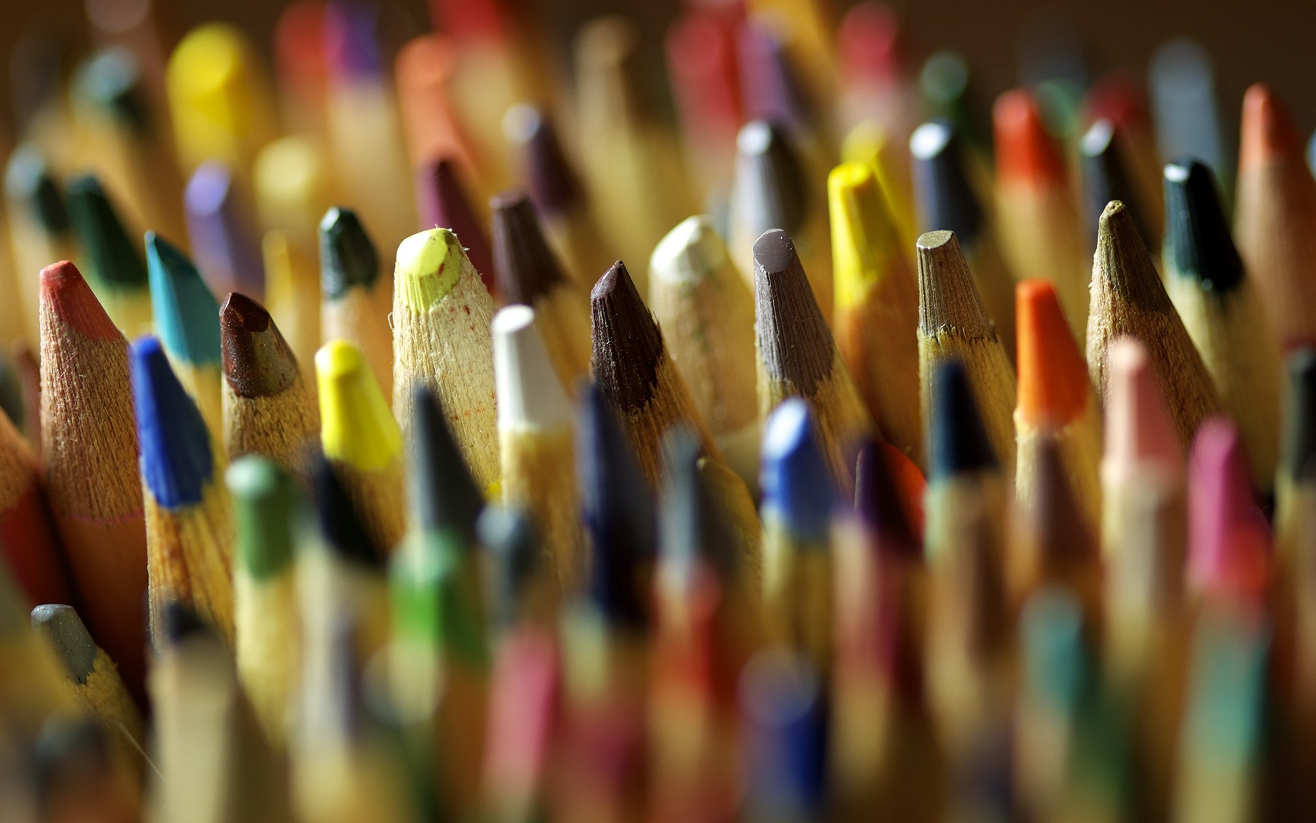 Обои разноцветные, карандаши, размытость, цветные карандаши, крупным планом, colorful, pencils, blur, colored pencils, closeup разрешение 1920x1200 Загрузить