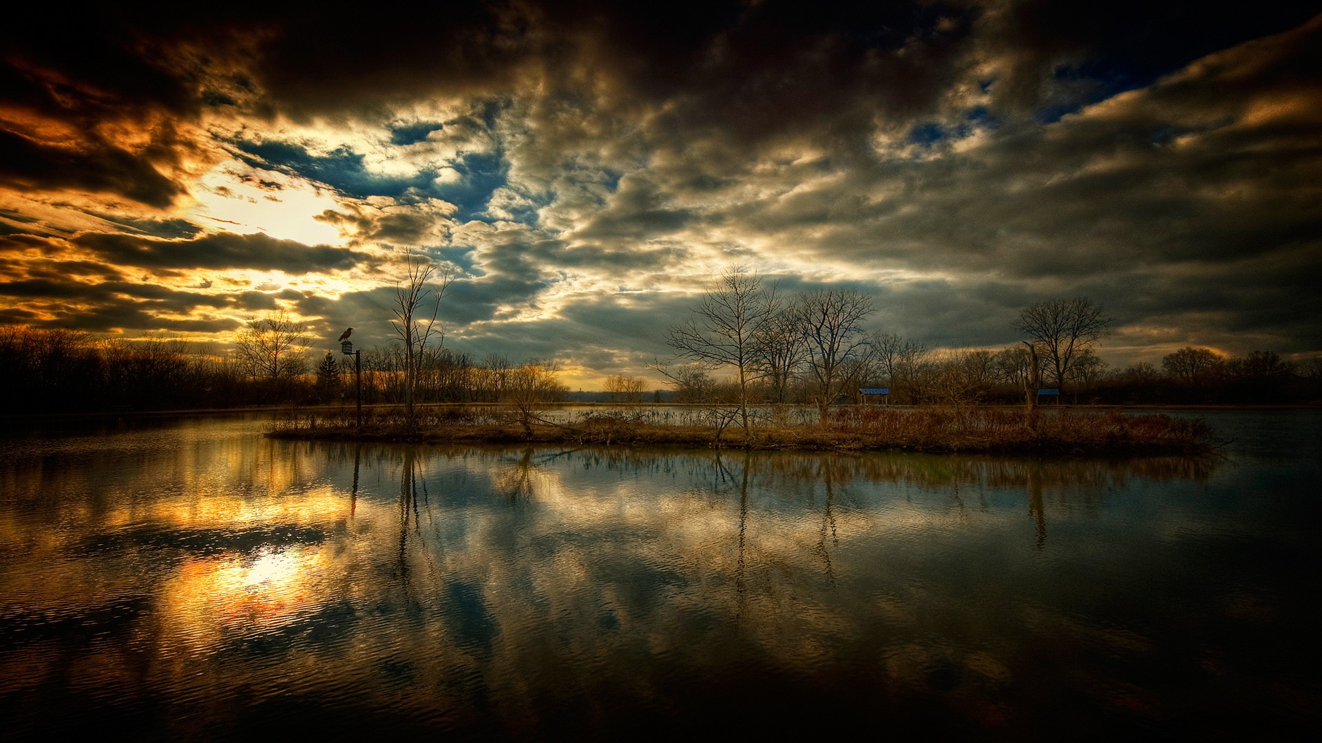 Обои небо, облака, озеро, тучи, отражение, пейзаж, горизонт, рассвет, the sky, clouds, lake, reflection, landscape, horizon, dawn разрешение 1920x1080 Загрузить