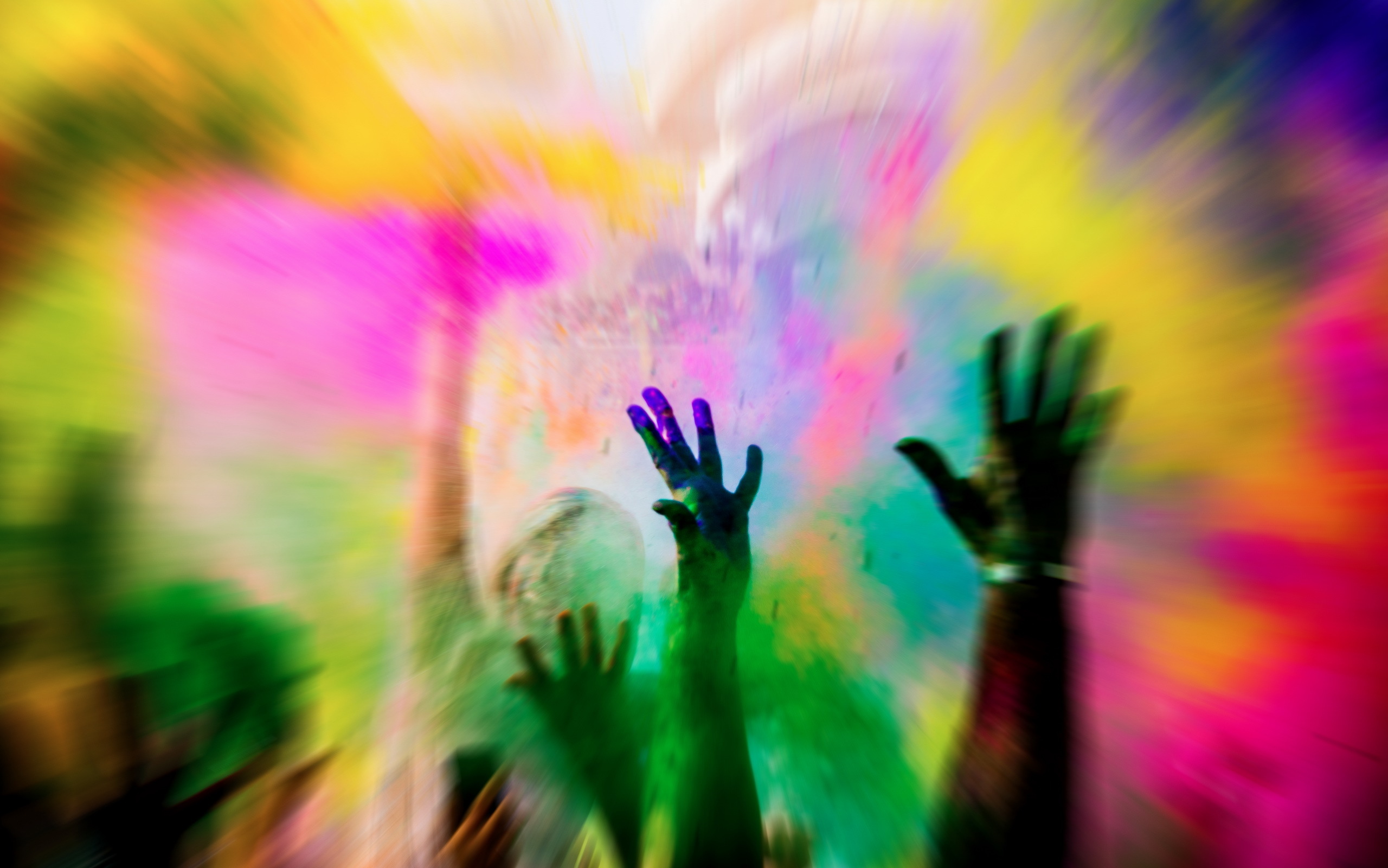 Обои люди, краски, цвет, руки, холи, фестиваль, people, paint, color, hands, holi, festival разрешение 2560x1600 Загрузить