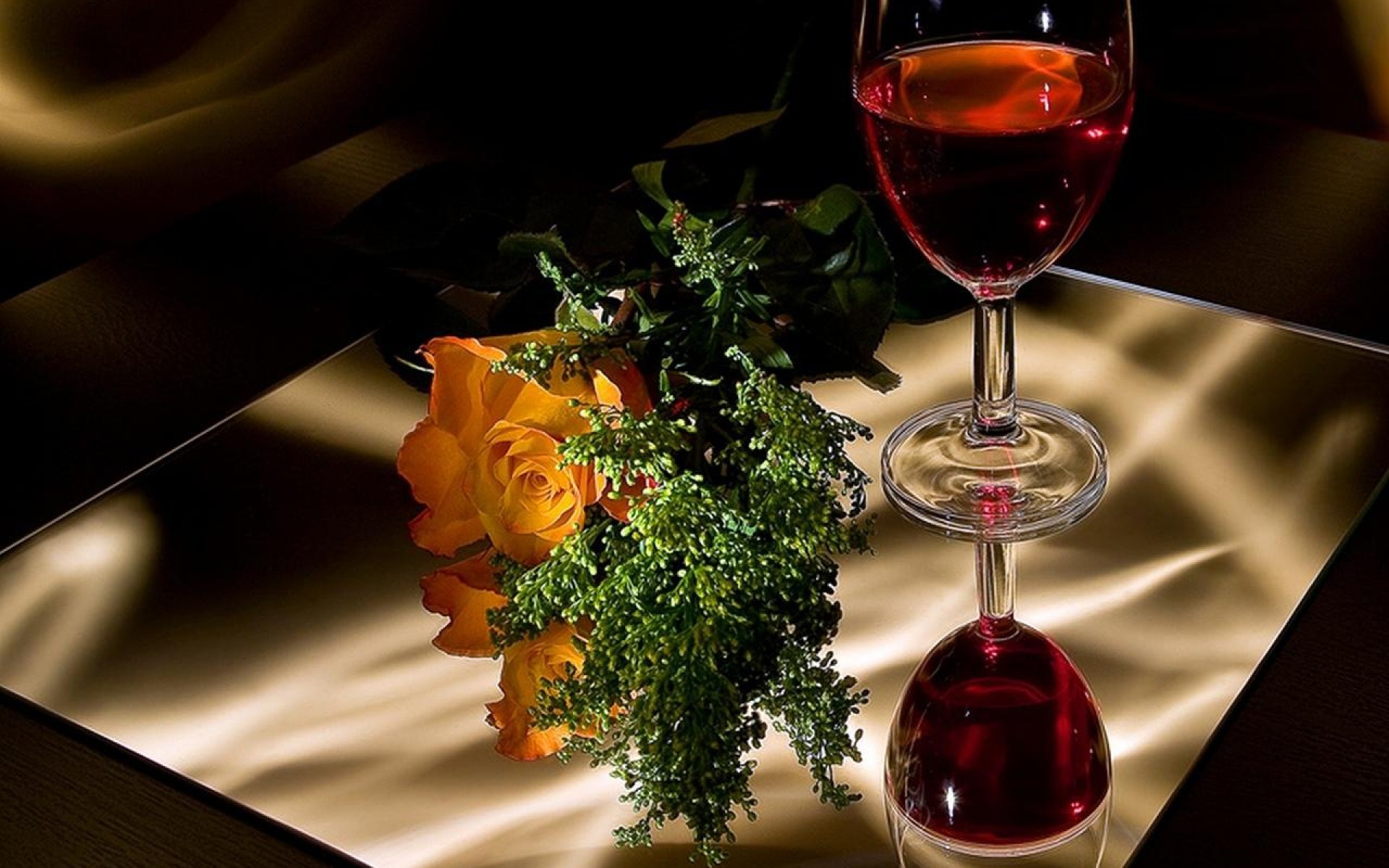Обои зелень, вино, отражение, красное, цветок, натюрморт, роза, фужер, стол, комната, любовь, романтика, greens, wine, reflection, red, flower, still life, rose, glass, table, room, love, romance разрешение 1920x1200 Загрузить