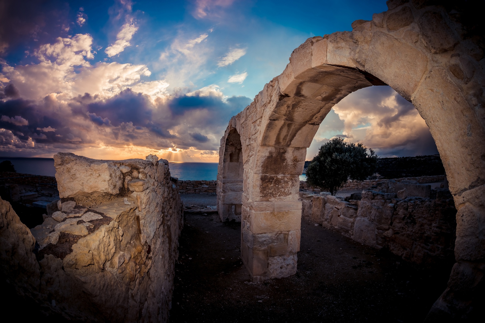 Обои камни, закат, руины, кипр, stones, sunset, ruins, cyprus разрешение 1920x1281 Загрузить