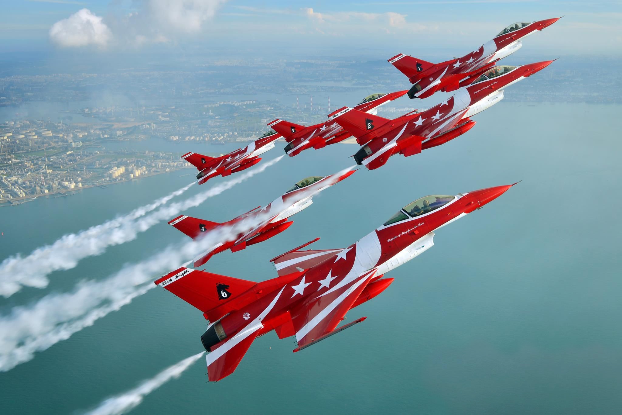 Обои истребитель, пилотажная группа, f-16и, f-16c, ввс сингапура, чёрные рыцари, f-16c fighting falcon, black knights, fighter, aerobatic team, f-16, of singapore air force, the black knights разрешение 2048x1365 Загрузить