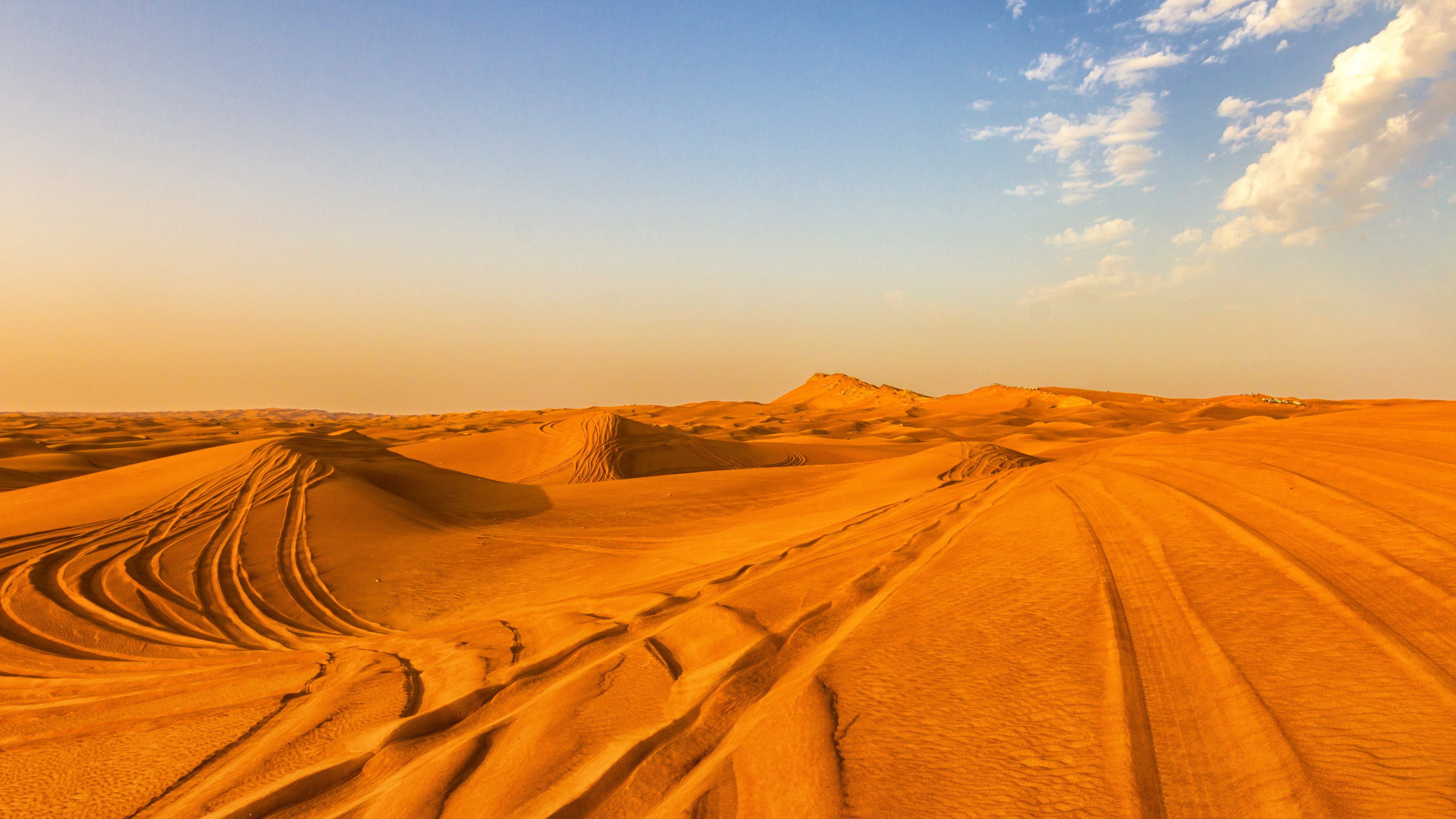 Обои небо, облака, песок, пустыня, the sky, clouds, sand, desert разрешение 3840x2160 Загрузить