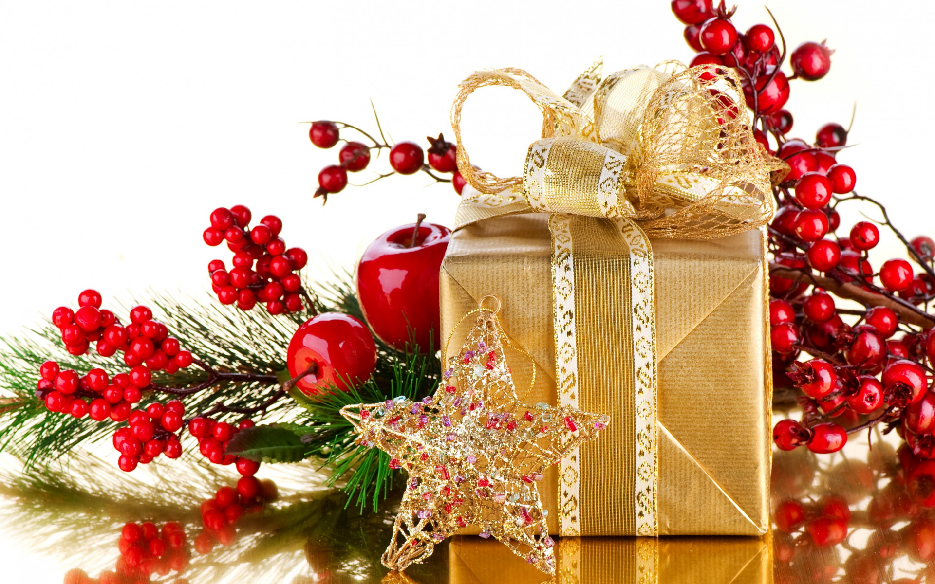 Обои новый год, звезда, яблоко, подарок, праздник, рождество, бант, ветка ягод, new year, star, apple, gift, holiday, christmas, bow разрешение 1920x1200 Загрузить